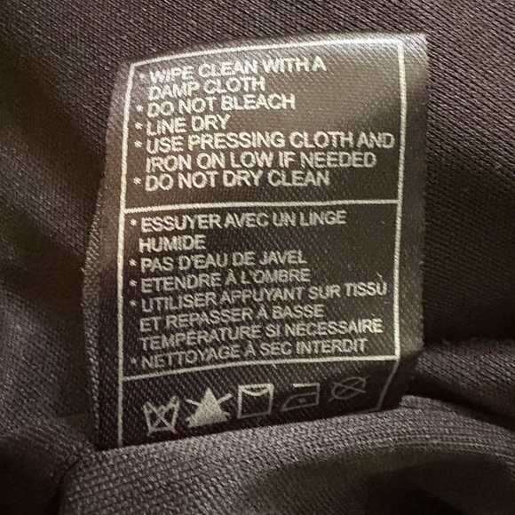 Cupcakes and Cashmere Sequin Blouse Black Silver NWT Size M - Picture 6 of 8